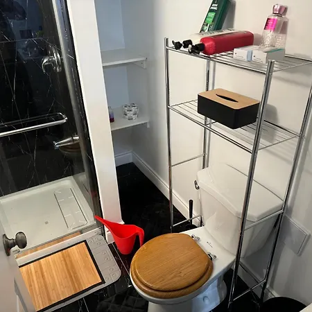 Cozy Central Apartment Ottawa