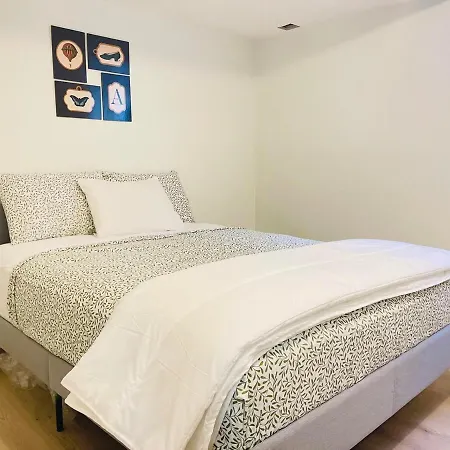 Viewmount Drive A Modern Centrally-located Gem