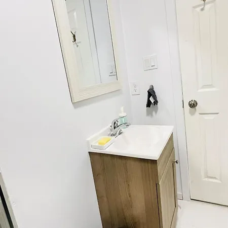 Viewmount Drive A Modern Centrally-located Gem Apartment