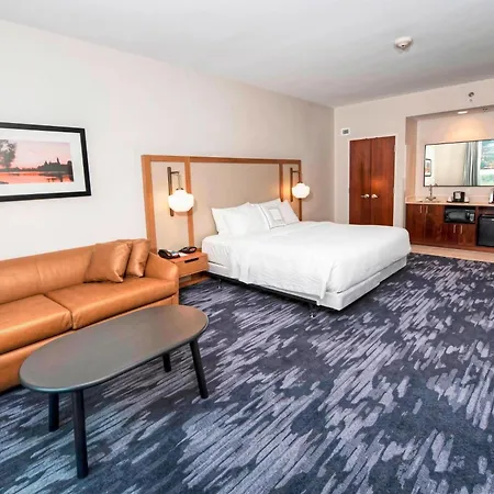 Fairfield & By Marriott Airport Hotel