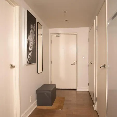 Minimum One Month - With Ensuite Bathroom In Fairly New 2 Rooms, 2 Bathrooms Homestay Ottawa