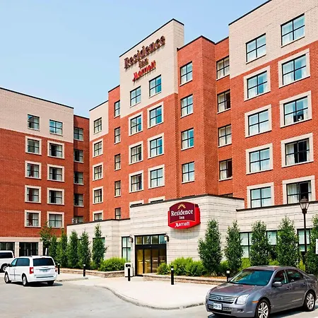 By Marriott Airport Hotel 3*