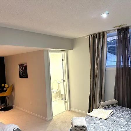 Luxury & Free Parking Bachelor