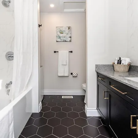 Pet-friendly 2br - Near Apartment Ottawa
