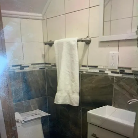 Apartment Only Private Room Steps To Uottawa Downtown Not Full Apt *