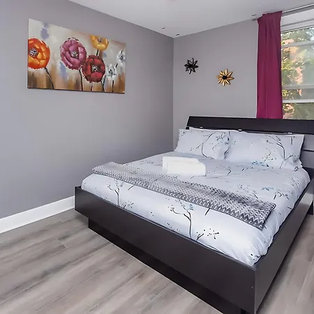 Pet-friendly 3br - Near & Byward Market Apartment