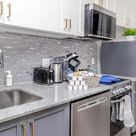 Modern 2br With Pet Friendly - Near * Ottawa