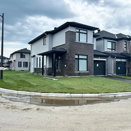 Peaceful House At Barrhaven Villa Ottawa
