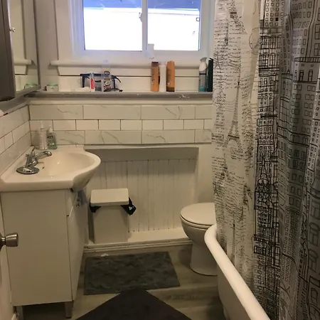 Apartment Only Private Room Steps To Uottawa Downtown Not Full Apt *