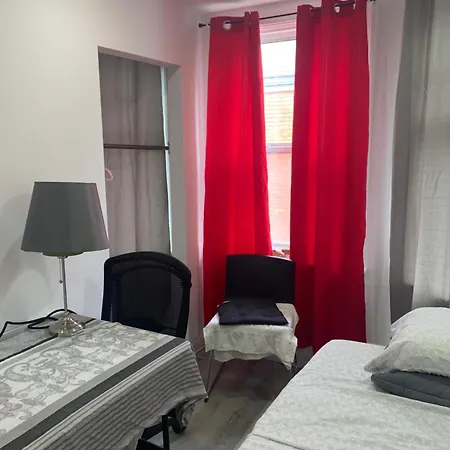 Only Private Room Steps To Uottawa Downtown Not Full Apt *