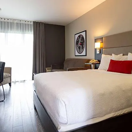 Ramada By Wyndham On The Rideau