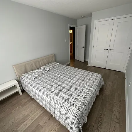 Lovely 2 Bedroom 2 Bath * Ottawa