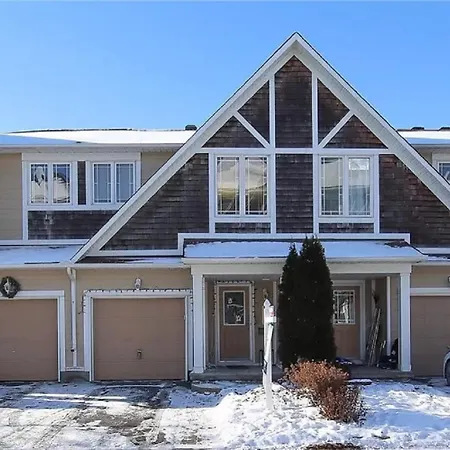 Cute 3 Bedrooms Townhouse In Kanata * Ottawa