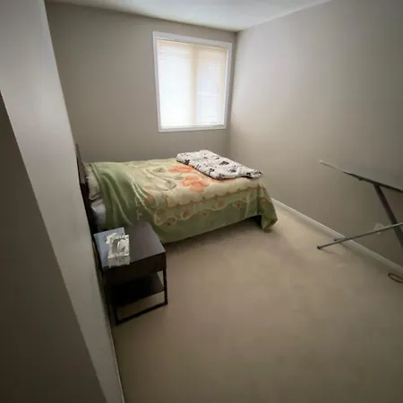 Holiday home Cute 3 Bedrooms Townhouse In Kanata Ottawa