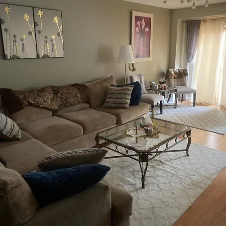 Cute 3 Bedrooms Townhouse In Kanata *