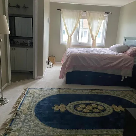 Cute 3 Bedrooms Townhouse In Kanata * Ottawa