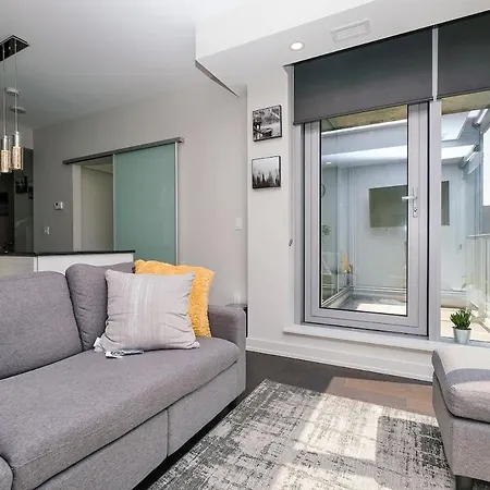 Luxury 1- Bedroom Steps From Parliament Hill Ottawa
