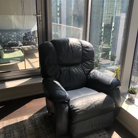 Apartment Luxury 1- Bedroom Steps From Parliament Hill