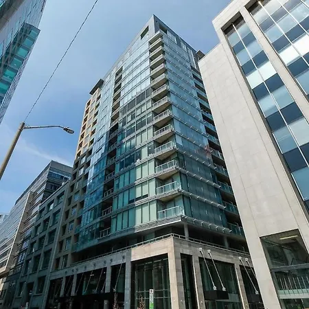Apartment Luxury 1- Bedroom Steps From Parliament Hill *