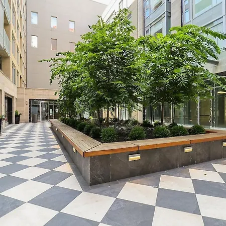 Luxury 1- Bedroom Steps From Parliament Hill Apartment Ottawa