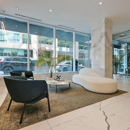 Apartment Luxury 1- Bedroom Steps From Parliament Hill *