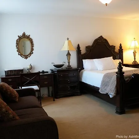 Fosterbrook Parkside Retreat 3* Ottawa