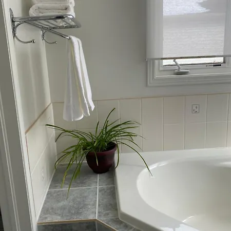 Fosterbrook Parkside Retreat 3* Ottawa