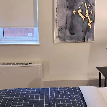 Modern In Mcleod Apartment
