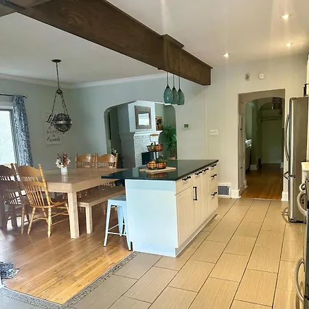 Holiday home The Dows Retreat With 2 Car Driveway *