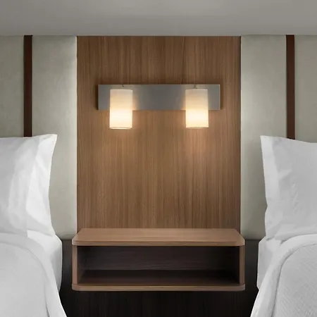 East By Ihg Hotel Ottawa