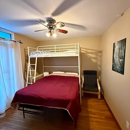 Backpackers * Ottawa
