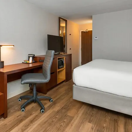 Comfort East Inn