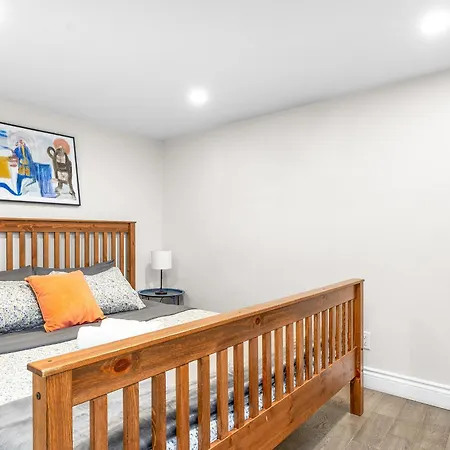 Modern Basement Flat In The Heart Of Historic Apartment Ottawa