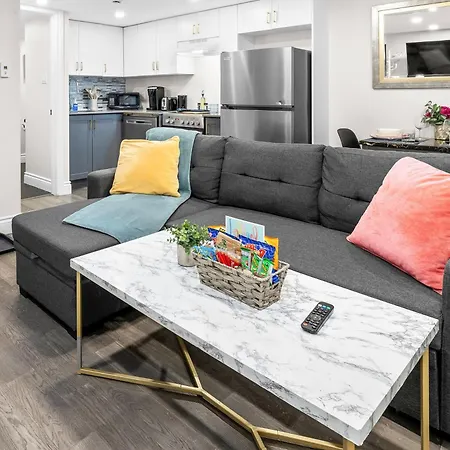 Modern Basement Flat In The Heart Of Historic *