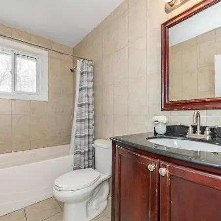 Bungalow Home Holiday home Ottawa