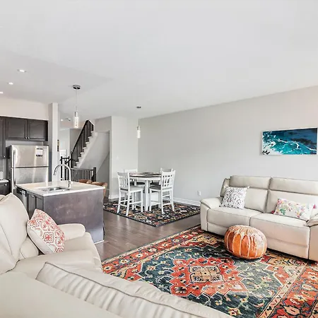 Luxurious Tastefully Furnished 3 Bedroom In Ottawa
