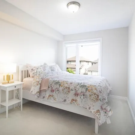 Luxurious Tastefully Furnished 3 Bedroom In Holiday home