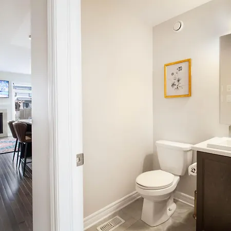 Luxurious Tastefully Furnished 3 Bedroom In