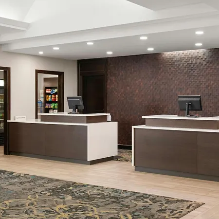 Hotel By Marriott Airport Ottawa