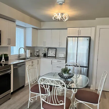 Medium Term Close To Downtown Apartment