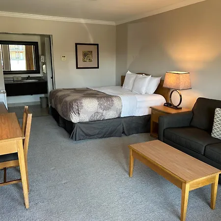 Rideau Heights Bed & Breakfast 2*