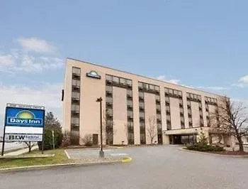 Days By Wyndham West Hotel Ottawa