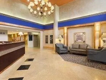 Days By Wyndham West Hotel