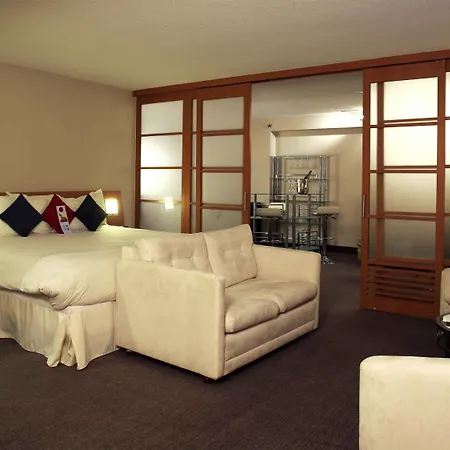Doubletree By Hilton Downtown 4*