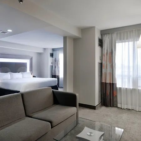 Doubletree By Hilton Downtown Hotel