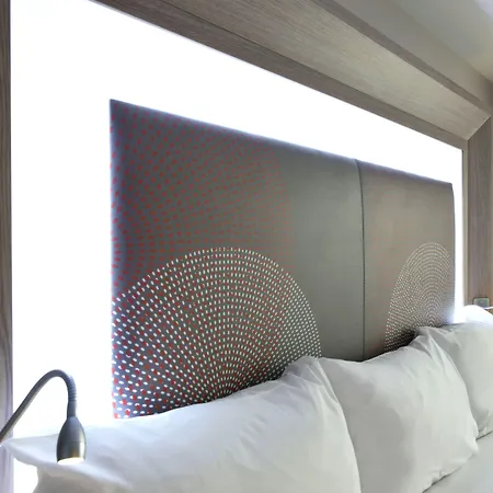Doubletree By Hilton Downtown Hotel Ottawa