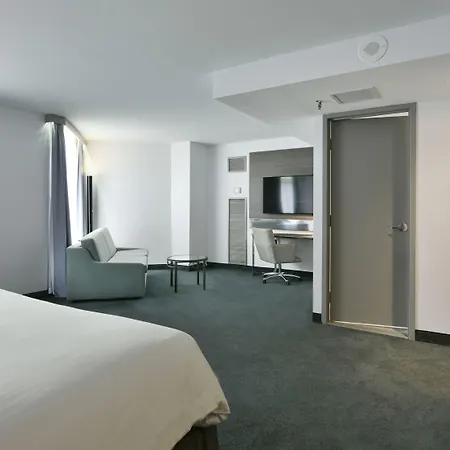 Hotel Doubletree By Hilton Downtown 4*