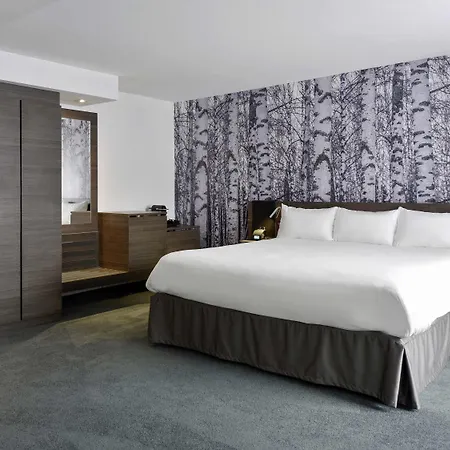 Hotel Doubletree By Hilton Downtown 4*