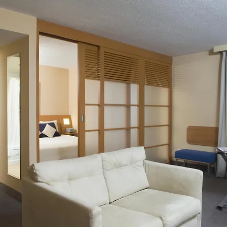 Doubletree By Hilton Downtown Hotel Ottawa