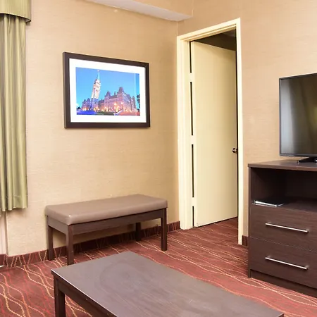 Days By Wyndham Hotel Ottawa